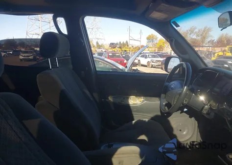 2004 Toyota Tundra Sr5 V8 z USA, uszkodzony, nr VIN 5TBDT44164S435989